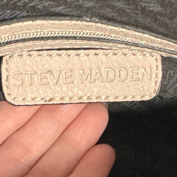 Steve Madden cool tone cream Satchel with Double Handles and logo on the front - Picture 4 of 8